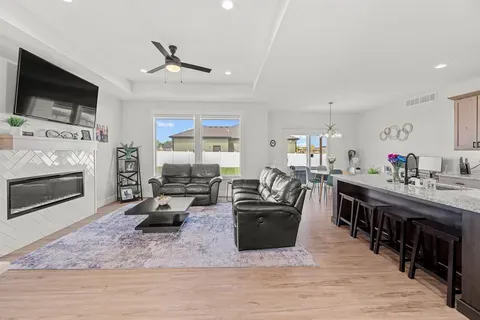 Home of the Day: Luxury, Space, and Lake Access: Discover This Move-In Ready Gem in South Salina