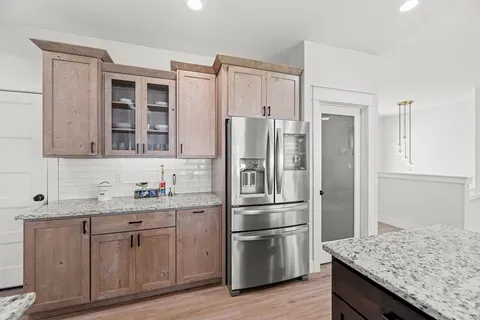 Home of the Day: Luxury, Space, and Lake Access: Discover This Move-In Ready Gem in South Salina