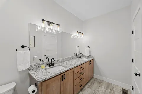 Home of the Day: Luxury, Space, and Lake Access: Discover This Move-In Ready Gem in South Salina