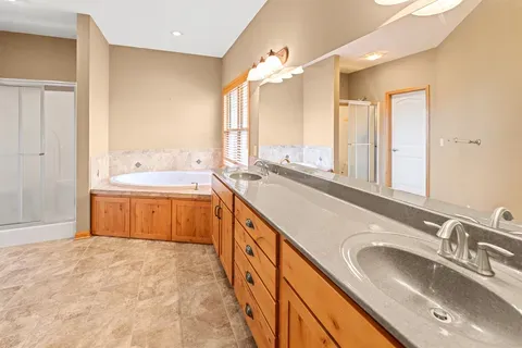 Home of the Day: 1869 Overlook Dr — $276,000