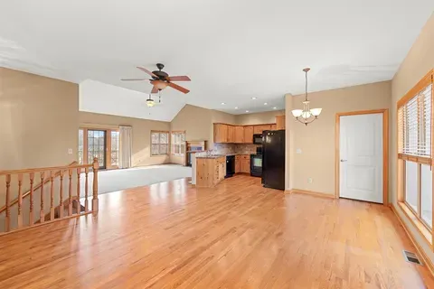 Home of the Day: 1869 Overlook Dr — $276,000