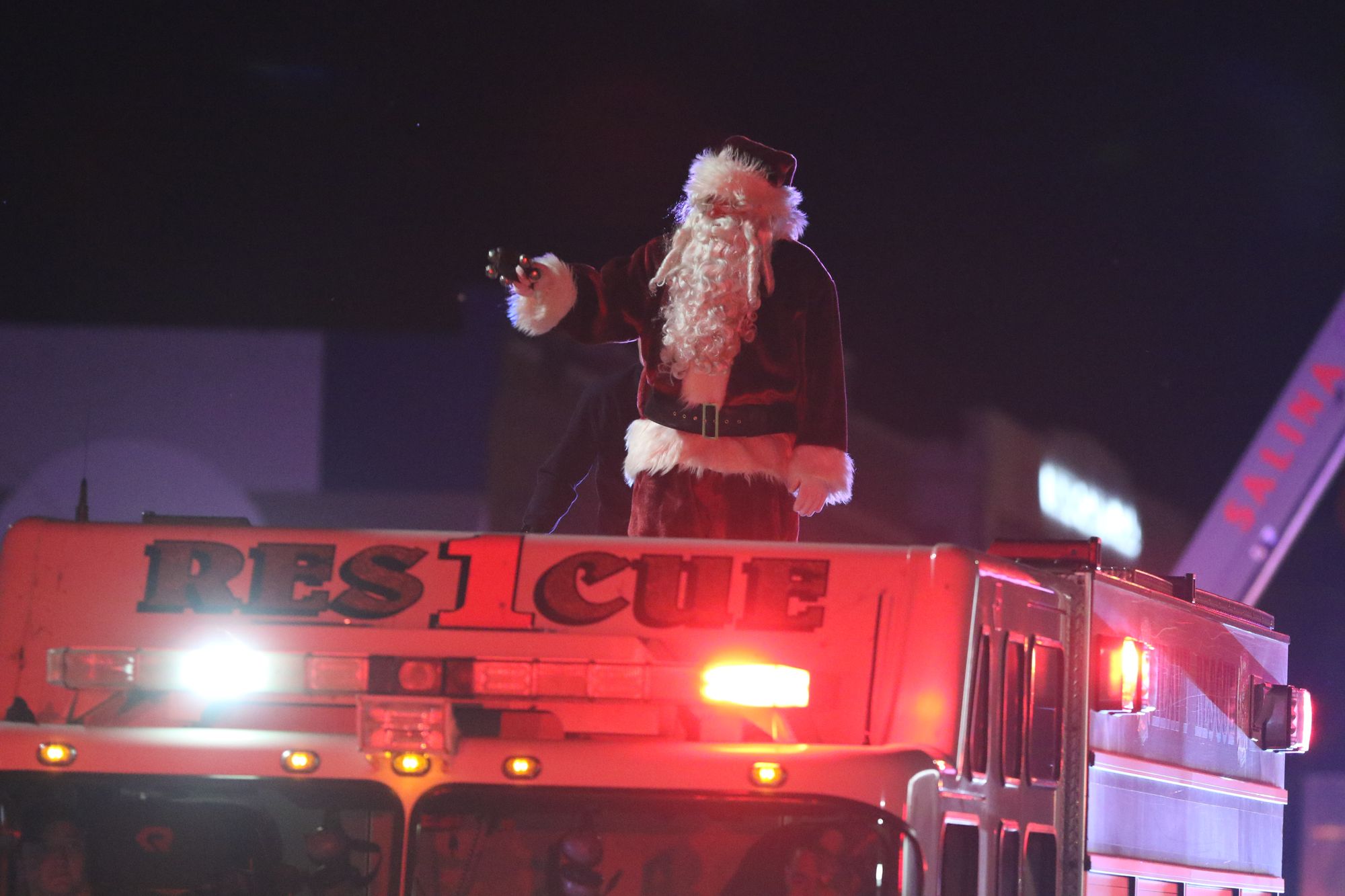 Christmas Parade of Lights (Photo Gallery)