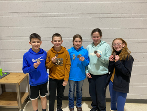 SES Jr High Scholars Bowl Competes