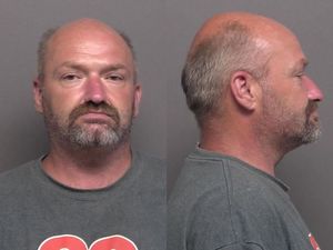 Authorities Alerted to Kidnapping When Victim Gives Employee a Note Asking for Help