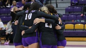 KWU Women's Volleyball Opens Conference Play with Sweep of Sterling