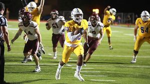 KWU Football Tripped Up By No. 22 Bethel 30-24