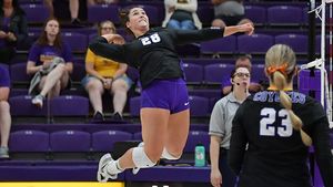 KWU Women's Volleyball Wins Ninth Straight Match, Knocking Off Swedes In Four Sets