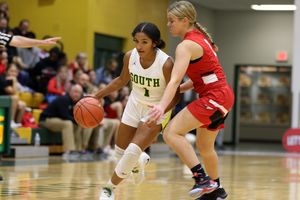 Lady Cougars Come Out on Top Against Maize 31-24 (Photo Gallery)