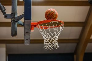 Sacred Heart Knights hosts Clifton-Clyde Eagles