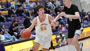 No. 17 KWU Coyotes Upset No. 4 Southwestern 83-77