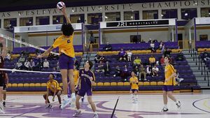 KWU Men's Volleyball splits four matches at Jamestown Classic