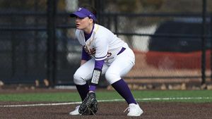 KWU Softball Drops Pair to Doane