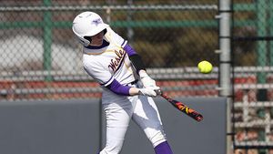 KWU Softball sweeps Dakota