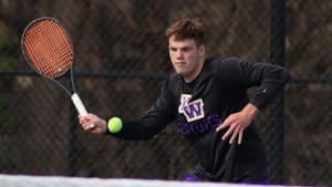Men’s Tennis coast past Tabor 7-0