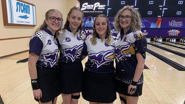 Kwu Womens Bowling Finishes 21st At Glen Carlson 29th At Collegiate Shootout